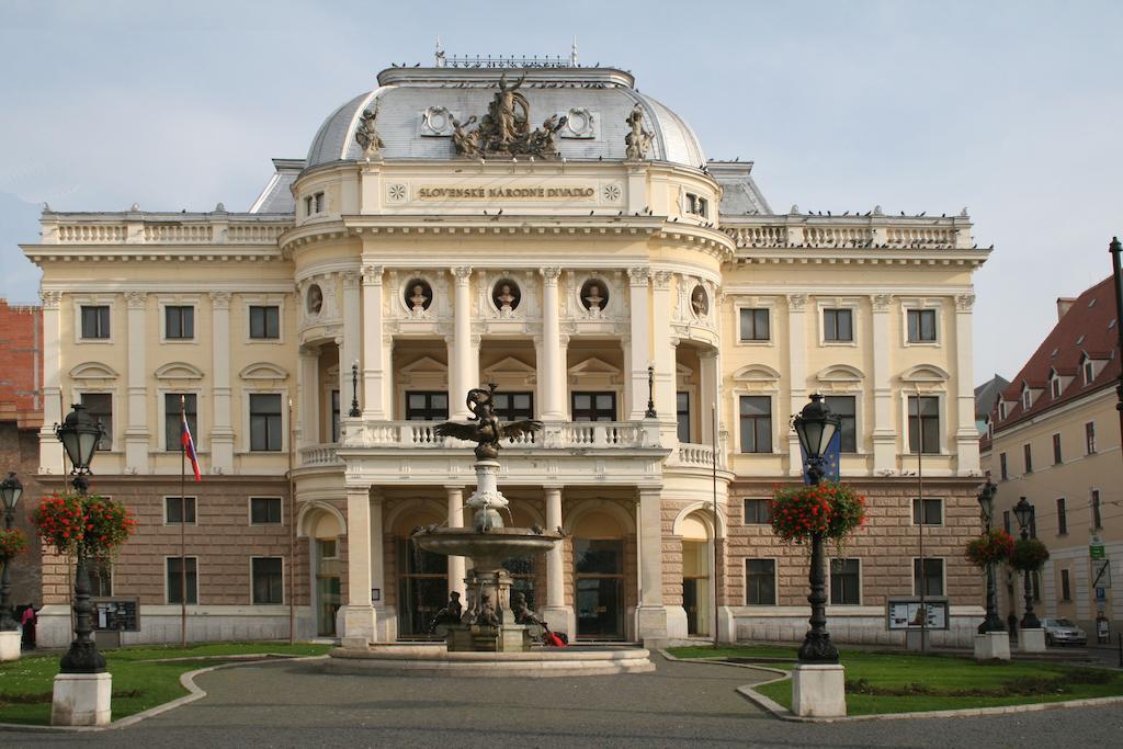 Lion Apartments Medena, Big Size, High Ceilings Bratislava Exterior foto