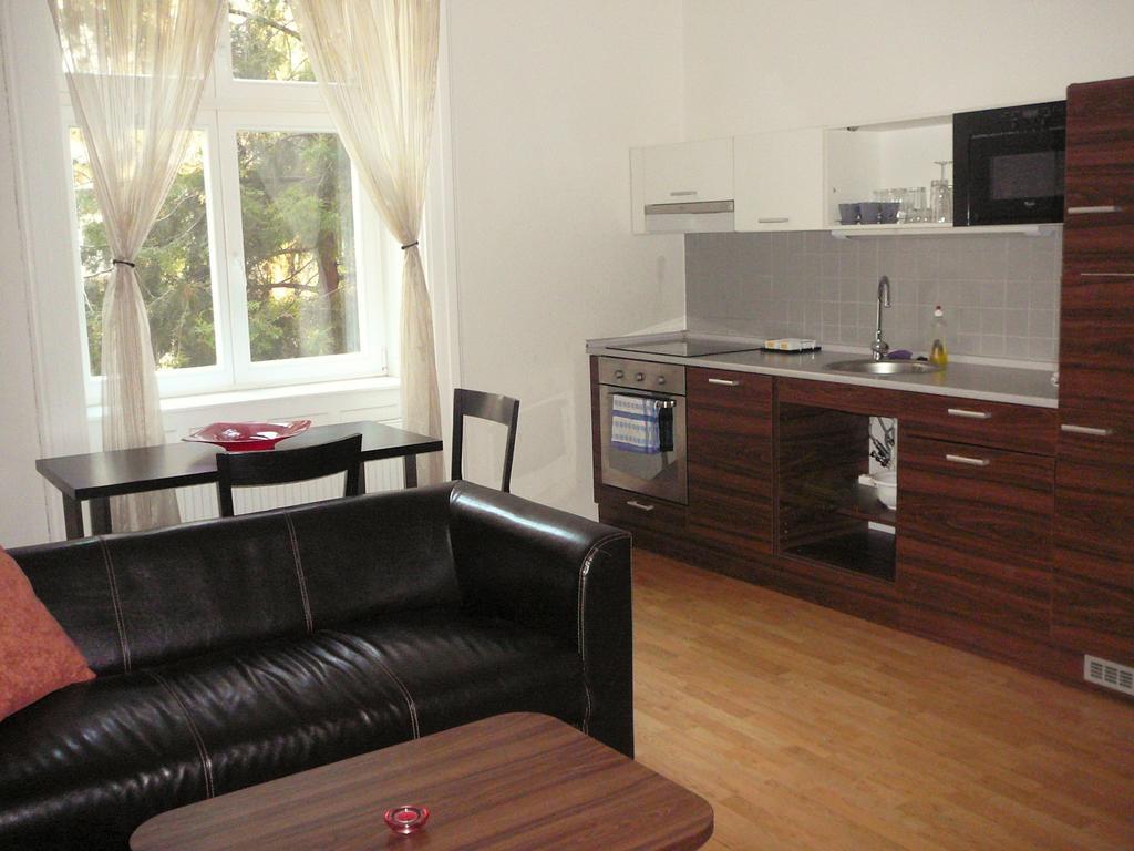Lion Apartments Medena, Big Size, High Ceilings Bratislava Exterior foto