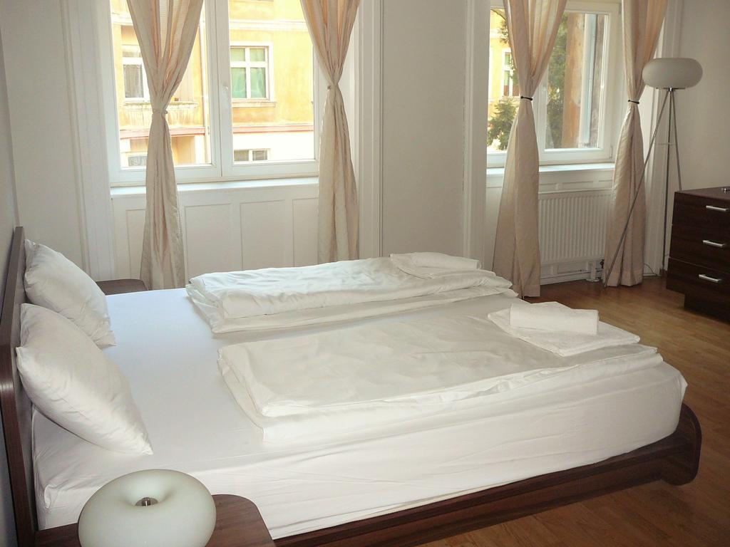 Lion Apartments Medena, Big Size, High Ceilings Bratislava Exterior foto