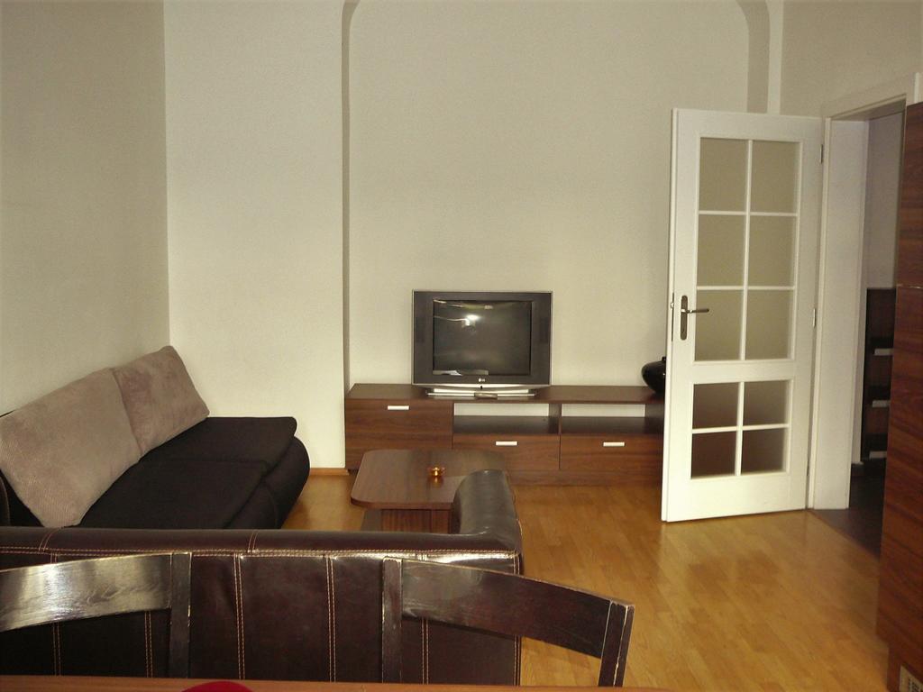 Lion Apartments Medena, Big Size, High Ceilings Bratislava Exterior foto