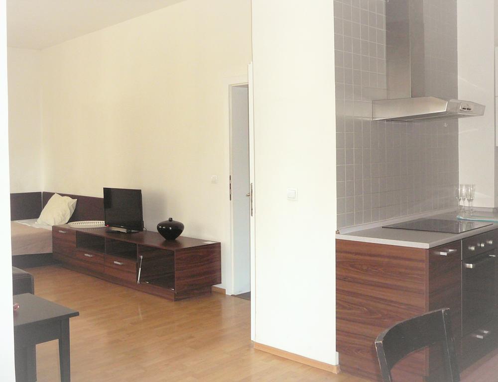 Lion Apartments Medena, Big Size, High Ceilings Bratislava Exterior foto