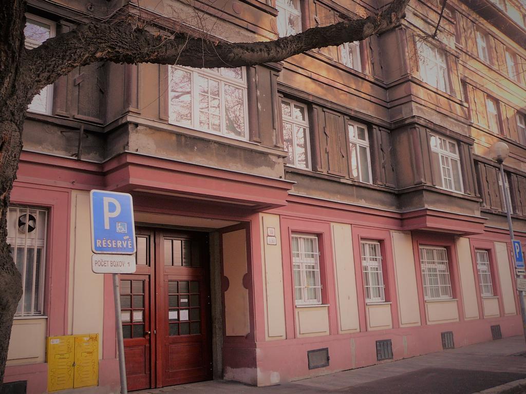 Lion Apartments Medena, Big Size, High Ceilings Bratislava Exterior foto