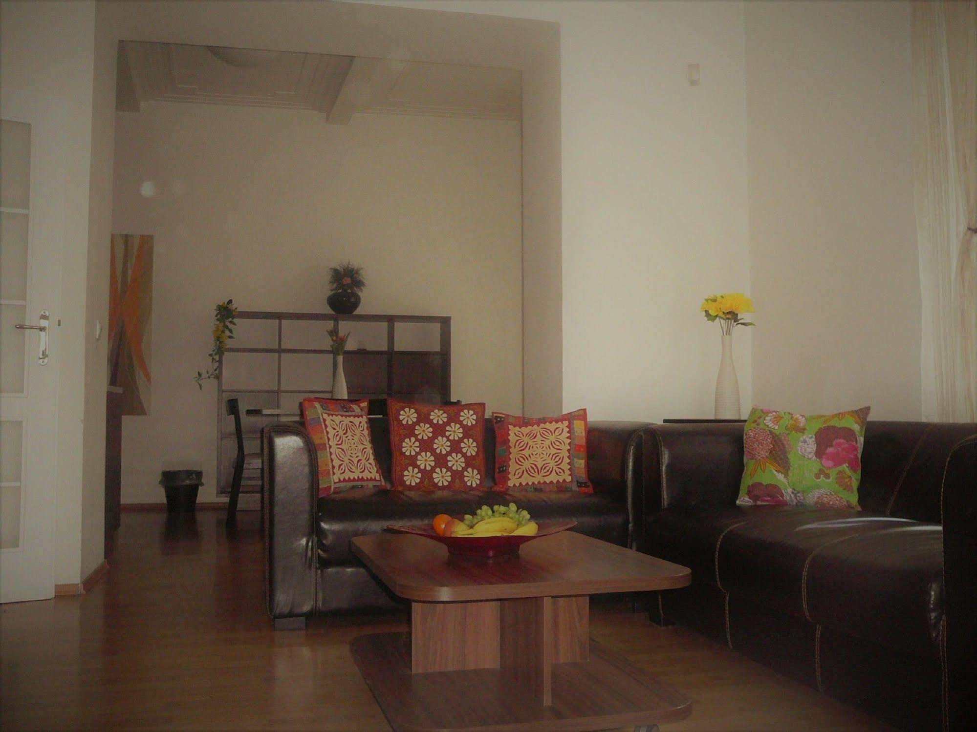 Lion Apartments Medena, Big Size, High Ceilings Bratislava Exterior foto